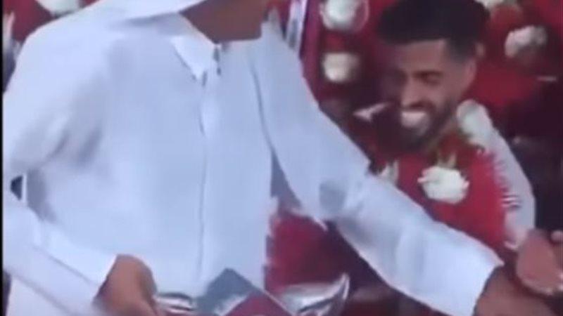 إهانة مدرب قطر 