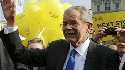  رئيس النمسا من فلسطين: أحب ياسر عرفات كثيرًا.. ونعمل على حل القضية الفلسطينية 