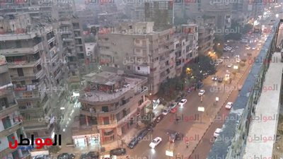 صور.. أمطار متوسطة في شوارع محافظة الجيزة