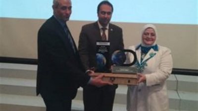 تكريم وكيل تعليم كفر الشيخ لجهودها