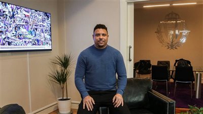 الظاهرة رونالدو: الكلاسيكو مباراة مذهلة جداً وسأشجع ريال مدريد