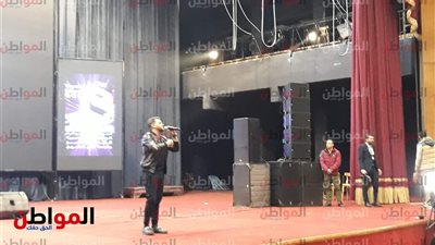 صور| المطرب محمد رشاد يشارك انطلاق الحفل الختامي لأسبوع شباب الجامعات في كفر الشيخ 