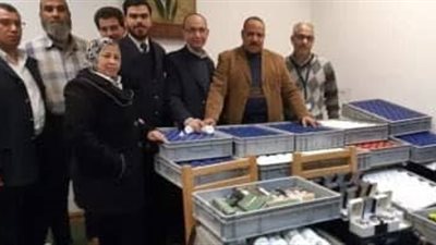 جمارك مطار برج العرب تضبط محاولة تهريب أجهزة تنصت وهواتف محمولة ومستلزمات طبية 