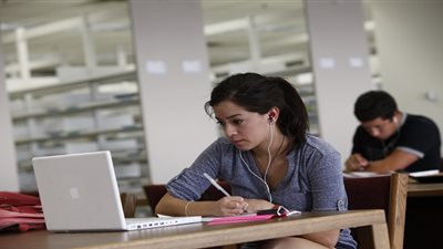 ليست عدوة الدراسة .. 3 فوائد تحققها الموسيقى لطلابنا