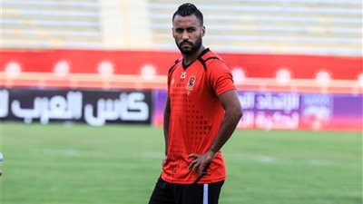 صور.. حسام عاشور يحتفل برقم 500 مع الأهلي في التتش