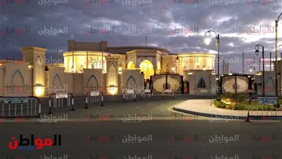 فيديو وصور.. مركز المنارة يتلألأ قبل عرض مسرحية الزائر