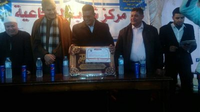 صور.. المستشار الإعلامي لوزارة الشباب والرياضة يهنئ رئيس مركز شباب السجاعيه