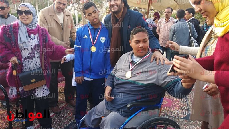 المغني سامح يسري