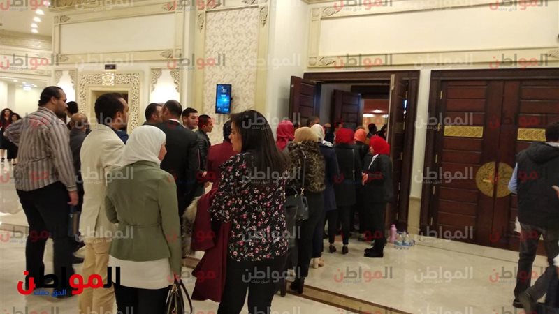 توافد الجمهور على