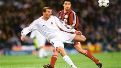 قصة صورة.. زيدان يهدي ريال مدريد النجمة التاسعة بهدف أسطوري