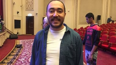 مساعد مخرج مسرحية الزائر لـ 