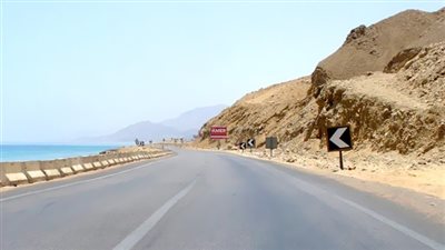 فتح طريق العين السخنة بعد غلقه صباح اليوم.. اعرف السبب
