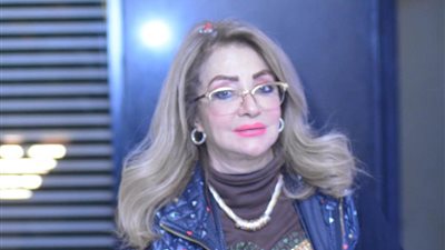 شهيرة تفقد أعصابها وتهاجم سيدة : وانتي مالك اصلا 