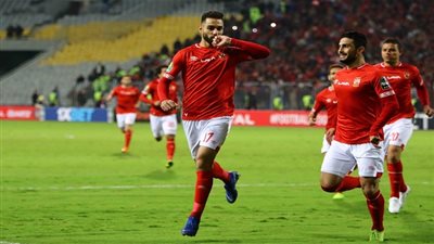 رغم أزمته مع اتحاد الكرة| الأهلي ينجح في تجديد عقد ثلاثة من نجوم الكرة