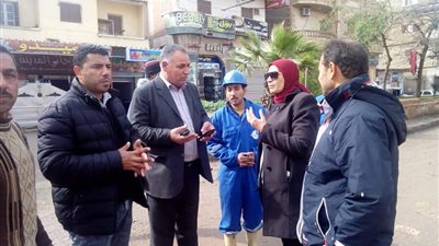 رئيس مدينة الحامول تتابع سحب مياه الأمطار من شوارع المدينة