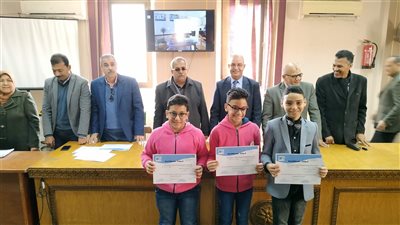 بالصو وكيل تعليم بورسعيد يسلم 71 مبرمجا شهادة إتمام تدريب 
