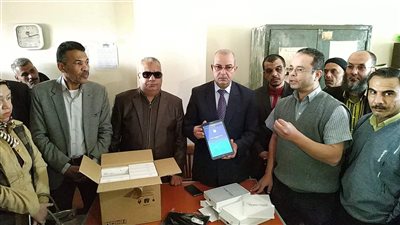 صور| مدارس بورسعيد تتسلم أجهزة التابلت التعليمي