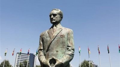 تمثال آخر أباطرة إثيوبيا يشعل الغضب.. والأفارقة يطالبون بعبدالناصر بدلاً عنه