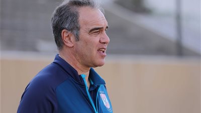 تقرير طارق عبدالعزيز يكشف لاعبي الأهلي الغير مقيدين أفريقيا أمام لاسارتي