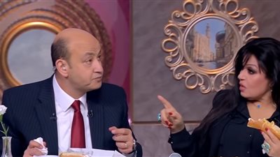 فيديو| يالهوي يا خرابي .. فيفي عبده « تردح » لعمرو أديب على الهواء 