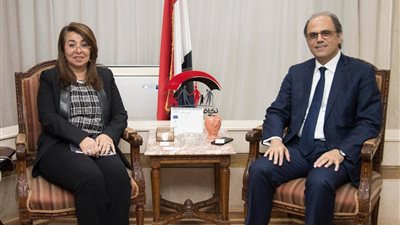 غادة والي : الحكومة تعمل على بناء الانسان وتوفير فرص عمل للشباب