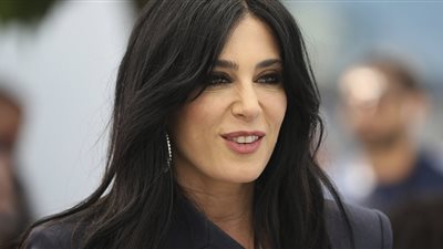 فيديو| نادين لبكي تدخل في نوبة بكاء لهذا السبب!