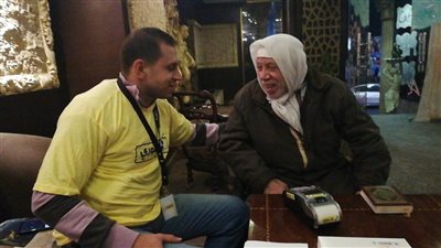 صور| «مسن الأسكندرية» يحصل على ماكينة حديثة بـ 5 ألاف جنيه 
