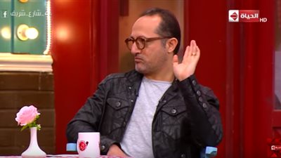 فيديو | تعليق الإعلامى شريف مدكور على أزمة منى فاروق !