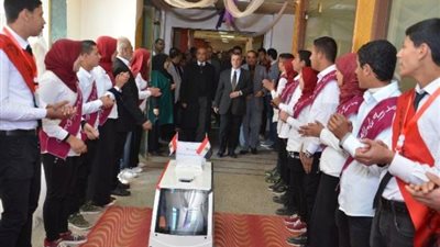صور| افتتاح معرض لمنتجات المدارس بنقابة المعلمين بالزقازيق