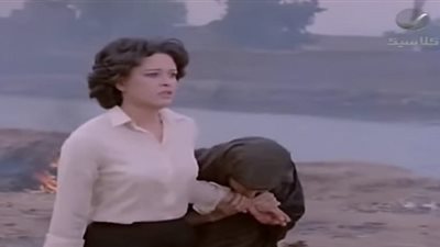 امرأة في مشهد | خصيمك النبي قوليله إن الامتحان طال على عائشة والمرض هدها