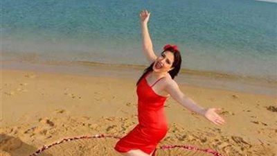فيديو| ميرنا وليد تقصف جبهة منتقدي جلسة تصوير عيد الحب 