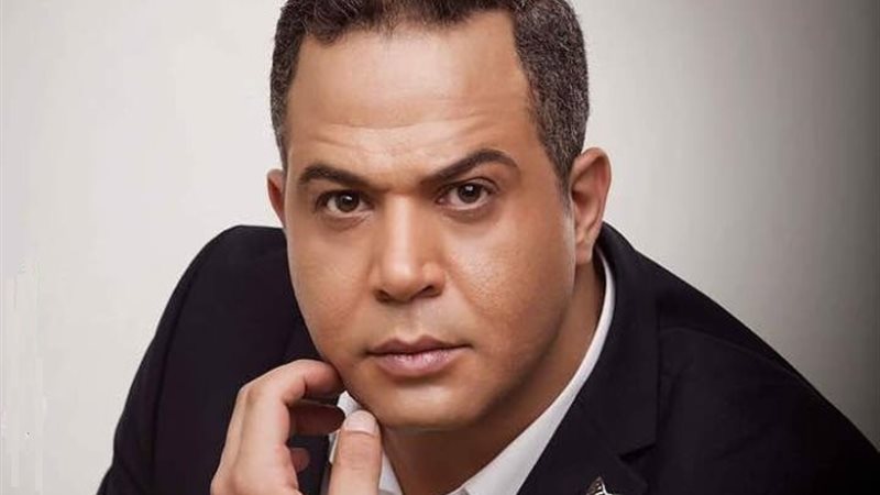 الفنان مصطفى درويش