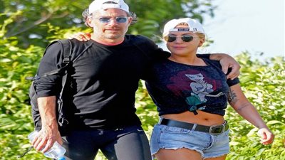 انفصال ليدي جاجا عن خطيبها كريستيان كارينو 