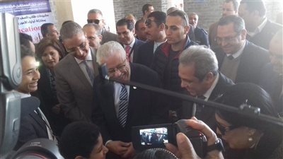 صور| وزير التربية التعليم يتفقد مدارس سوهاج 