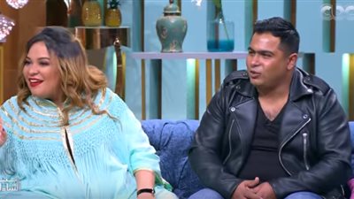 فيديو | «محشي حبنا».. هكذا بدأت قصة حب ويزو وزوجها 