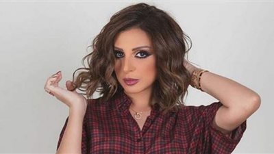 فيديو وصور| أنغام تتحدى السوشيال ميديا بـ«دبلة الزواج» 