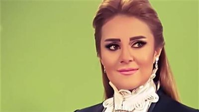 صور| رانيا محمود ياسين تتصدر بوستر فيلم قهوة بورصة مصر