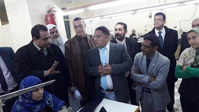افتتاح مشغل لتدريب الفتيات على الخياطة بالشرقية