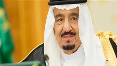 لحضور القمة العربية الأوروبية.. الملك سلمان يغادر المملكة