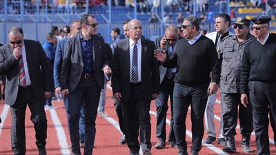 صور| مدير أمن البحر الأحمر يطمئن على الترتيبات الأمنية في استاد الجونة
