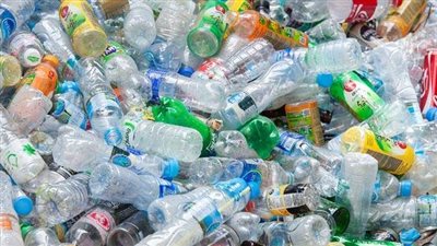 5 معلومات لا تعرفها عن الزجاجات البلاستيك .. بتبني طرق