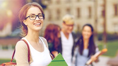 لجعل حياتك أسهل .. 3 تحذيرات لمرتدي النظارات