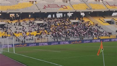 الزمالك وبترو أتليتكو.. بدء توافد جماهير الأبيض على ملعب برج العرب
