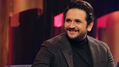 بعد وفاة والدته .. الفنان مصطفى خاطر يتصدر مؤشرات جوجل