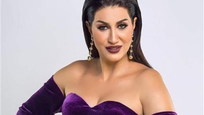 الفنانة وفاء عامر تستغيث بـ الجمهور .. شقيقتها السبب