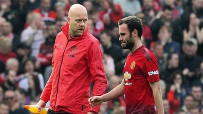 ماتا: محاولتي لإيقاف محمد صلاح تسبب في إصابتي