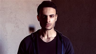 شادي سرور يفاجأ الجمهور بعد ترك الإسلام: استنوا أول فيديو 