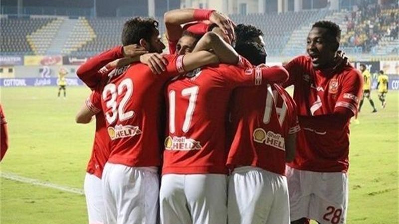 لاعبو الأهلي