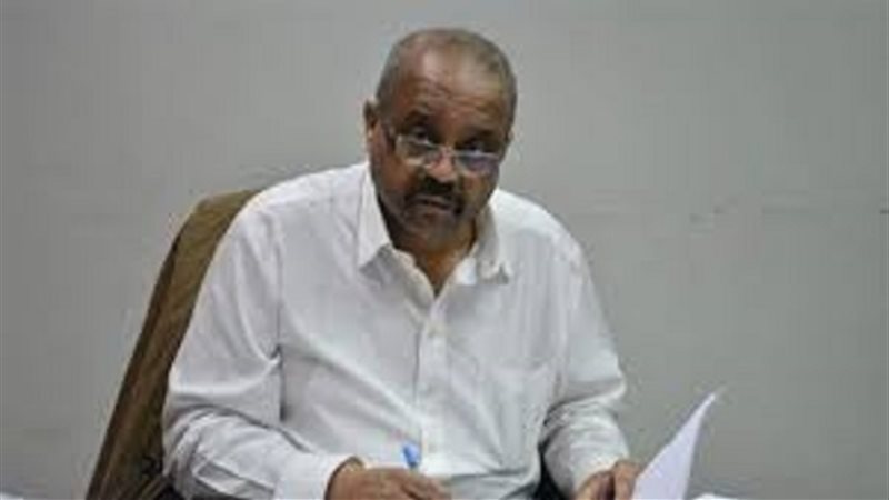 خالد كامل