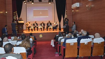 نائب محافظ بني سويف يشارك في ندوة «مستقبل التعليم الإلكتروني»